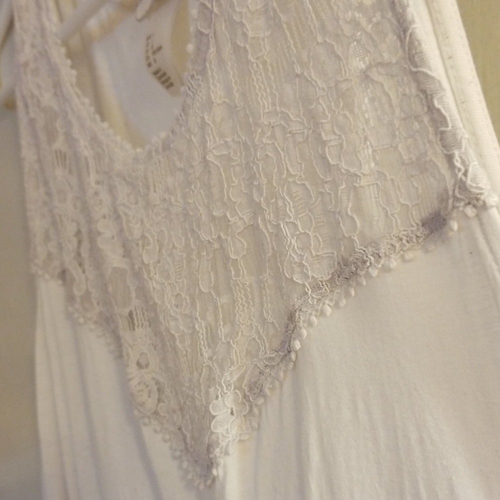 H&M Tank Top, Large, White - Picture 3 of 4